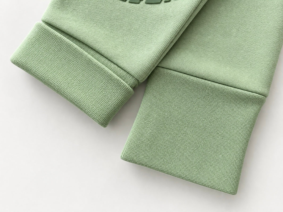 Umklappbare Beinbündchen, damit die Hose mit deinem Baby mitwächst